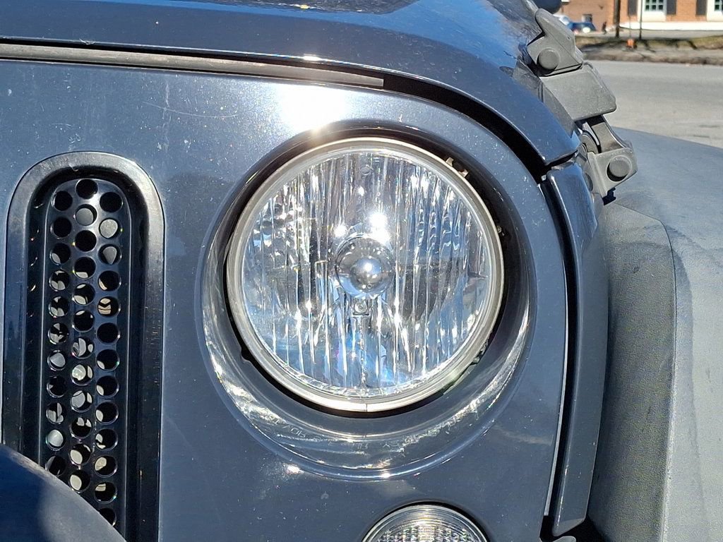 Used 2016 Jeep Wrangler Unlimited Sport image 9