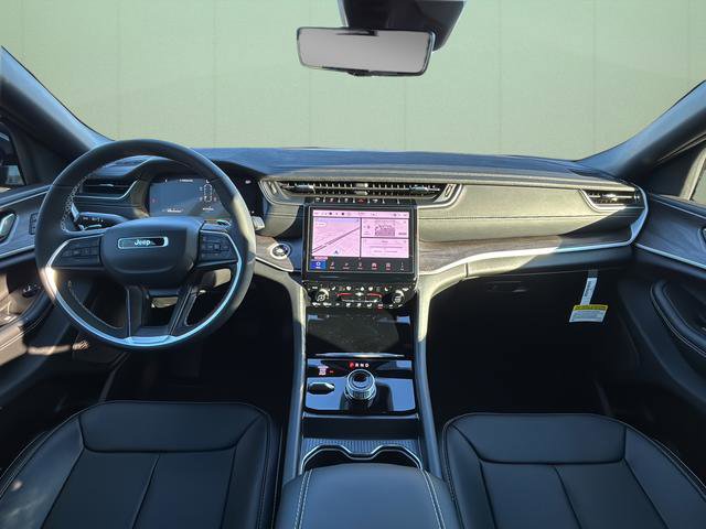 New 2025 Jeep Grand Cherokee L Limited w/ Luxury Tech Group II image 25