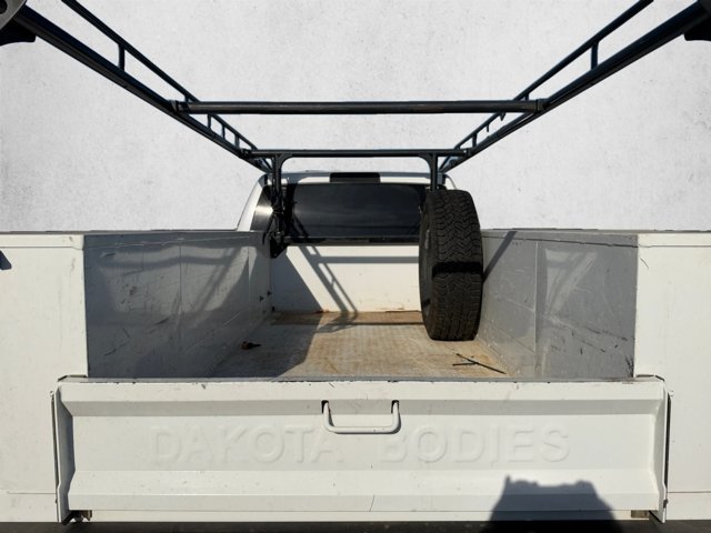 Used 2022 RAM 3500 Tradesman w/ Chrome Appearance Group AWD/4WD image 6