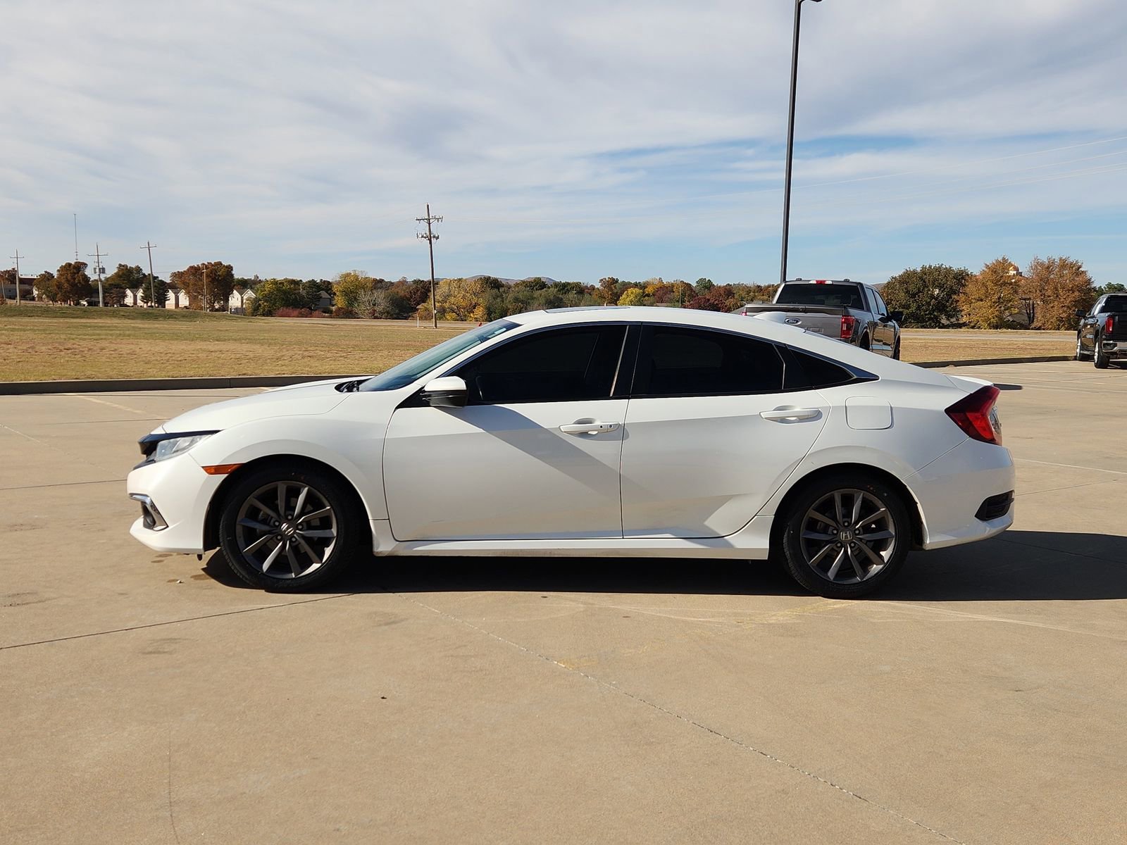Used 2020 Honda Civic EX-L image 3