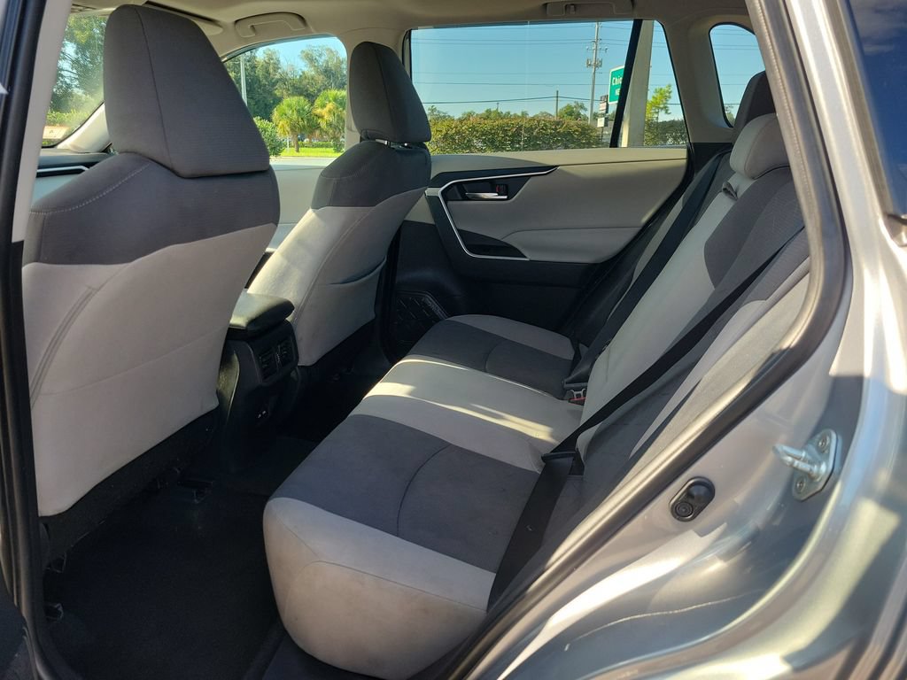 Used 2021 Toyota RAV4 XLE w/ Convenience Package AWD/4WD image 11