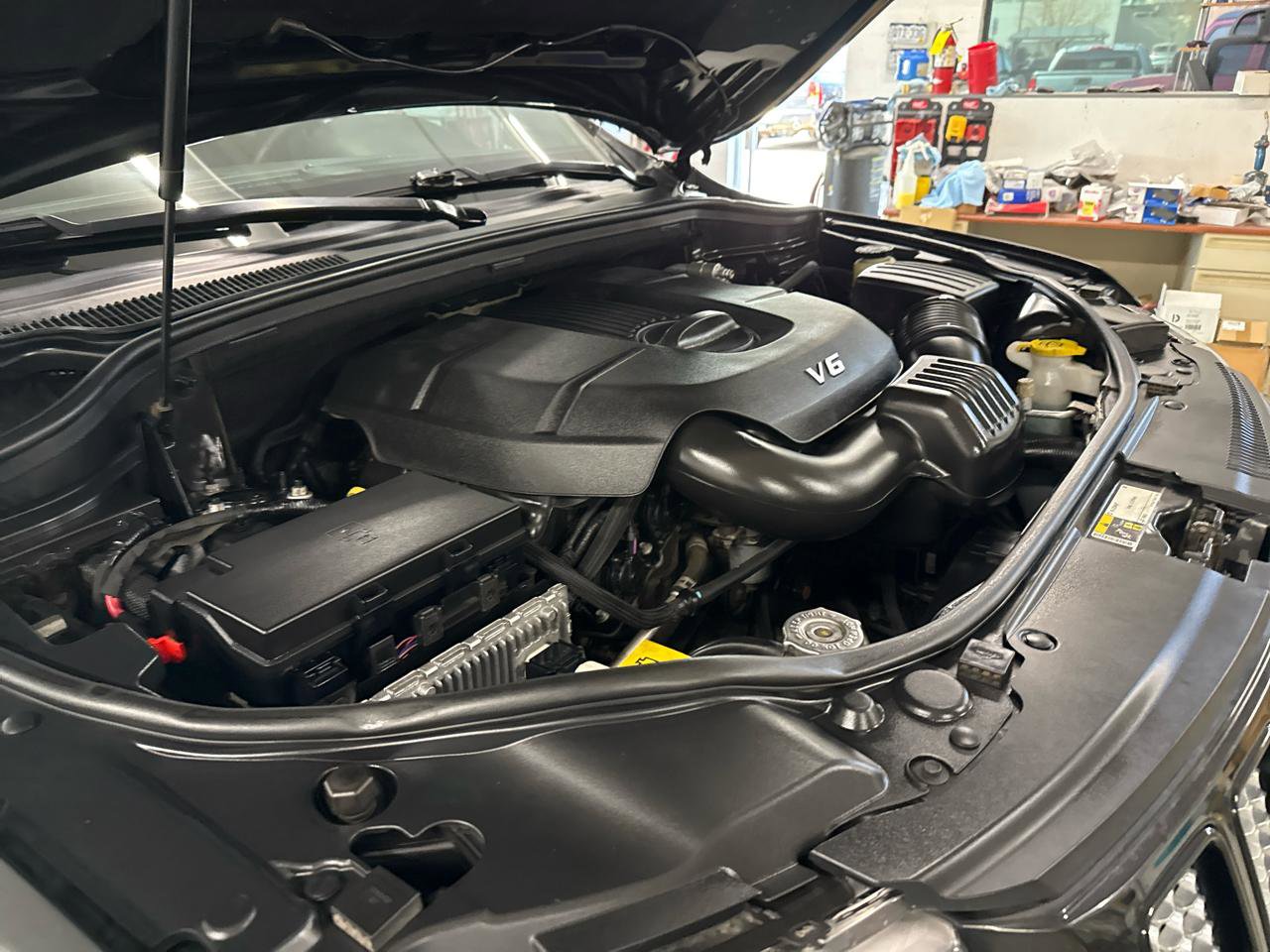 Used 2015 Jeep Grand Cherokee Altitude image 68