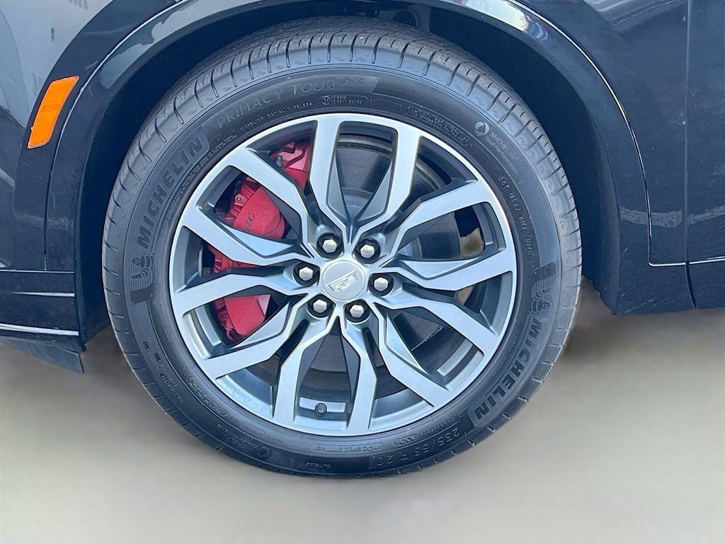Used 2024 Cadillac XT6 Sport image 35