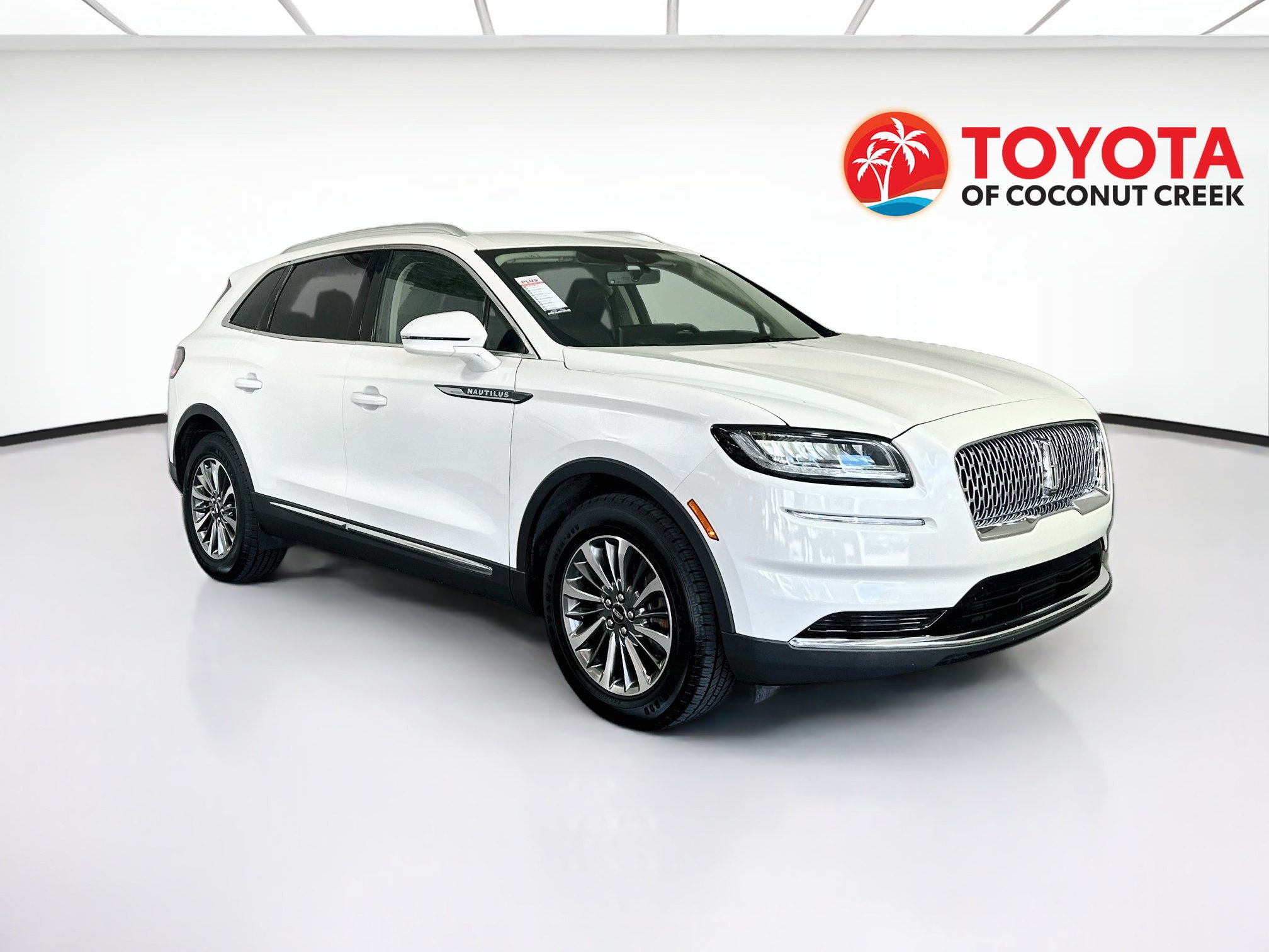 Used 2023 Lincoln Nautilus AWD w/ Premium Package image 1