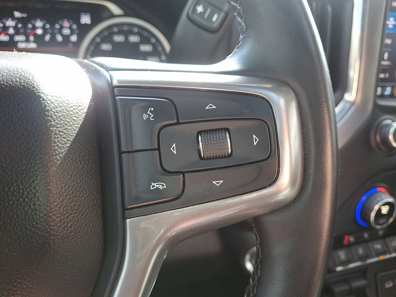 Certified 2023 Chevrolet Silverado 3500 LTZ w/ LTZ Plus Package image 21