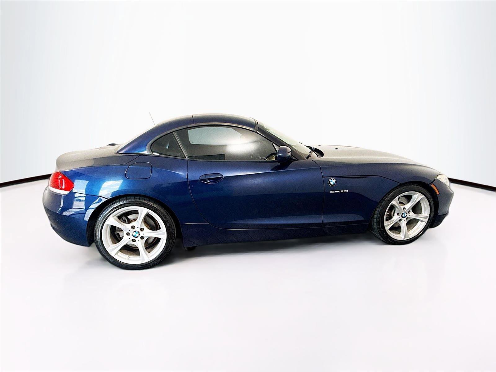 Used 2011 BMW Z4 sDrive30i image 21