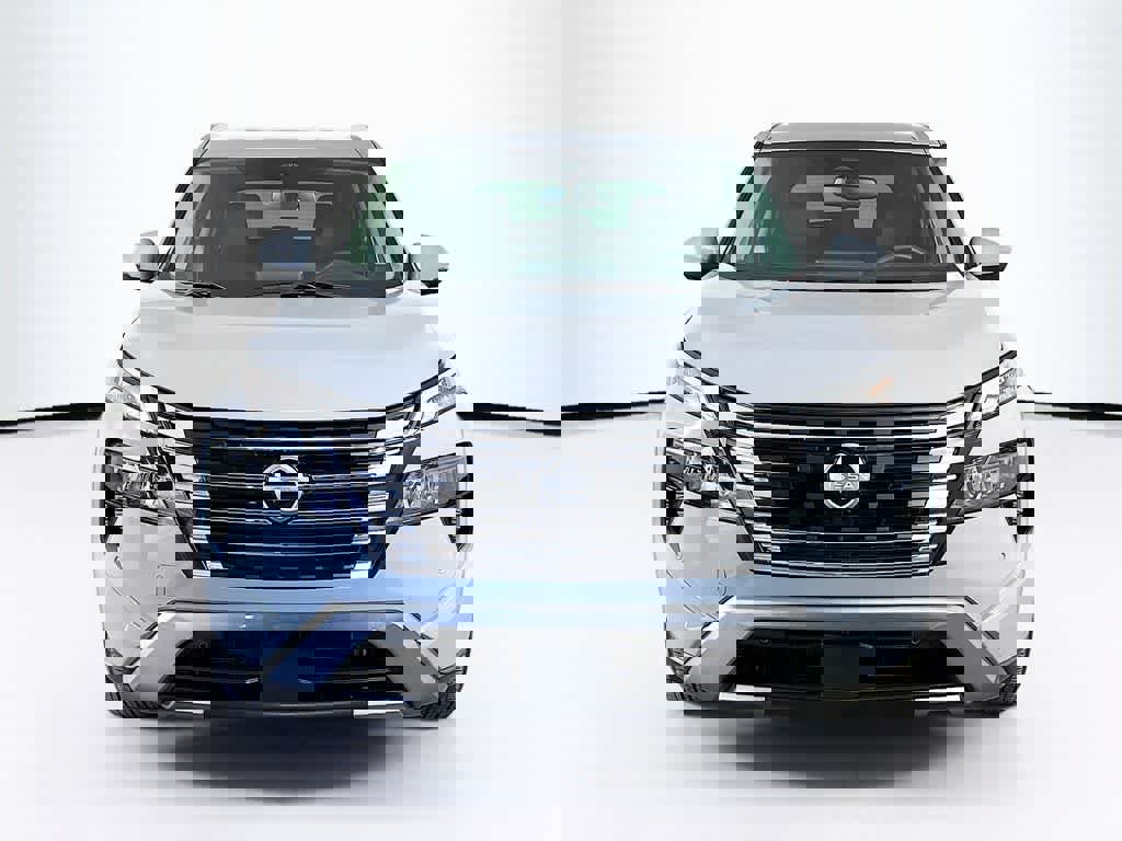 Used 2024 Nissan Rogue SL image 6