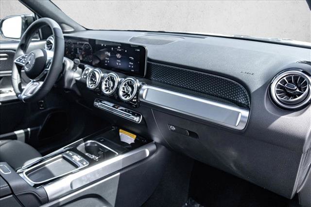 New 2026 Mercedes-Benz GLB 250 4MATIC image 26