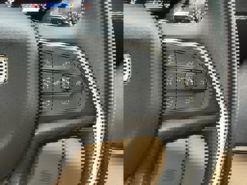 Used 2022 Jeep Grand Cherokee Limited image 17