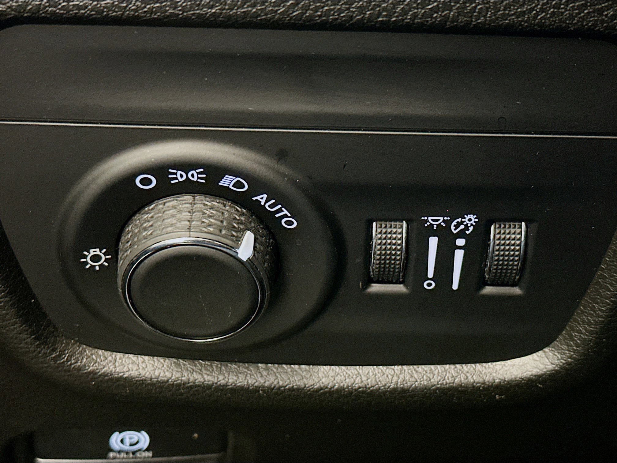 Used 2023 Jeep Grand Cherokee Altitude image 17