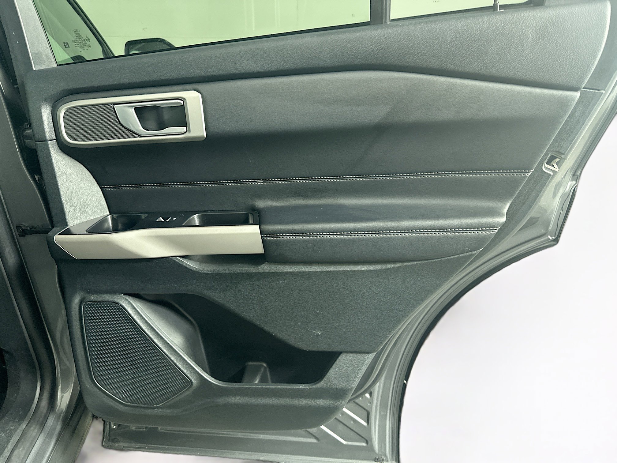 Used 2023 Ford Explorer XLT w/ Equipment Group 202A image 33