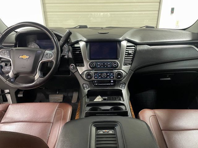 Used 2020 Chevrolet Suburban Premier w/ Premier Plus Edition AWD/4WD image 13