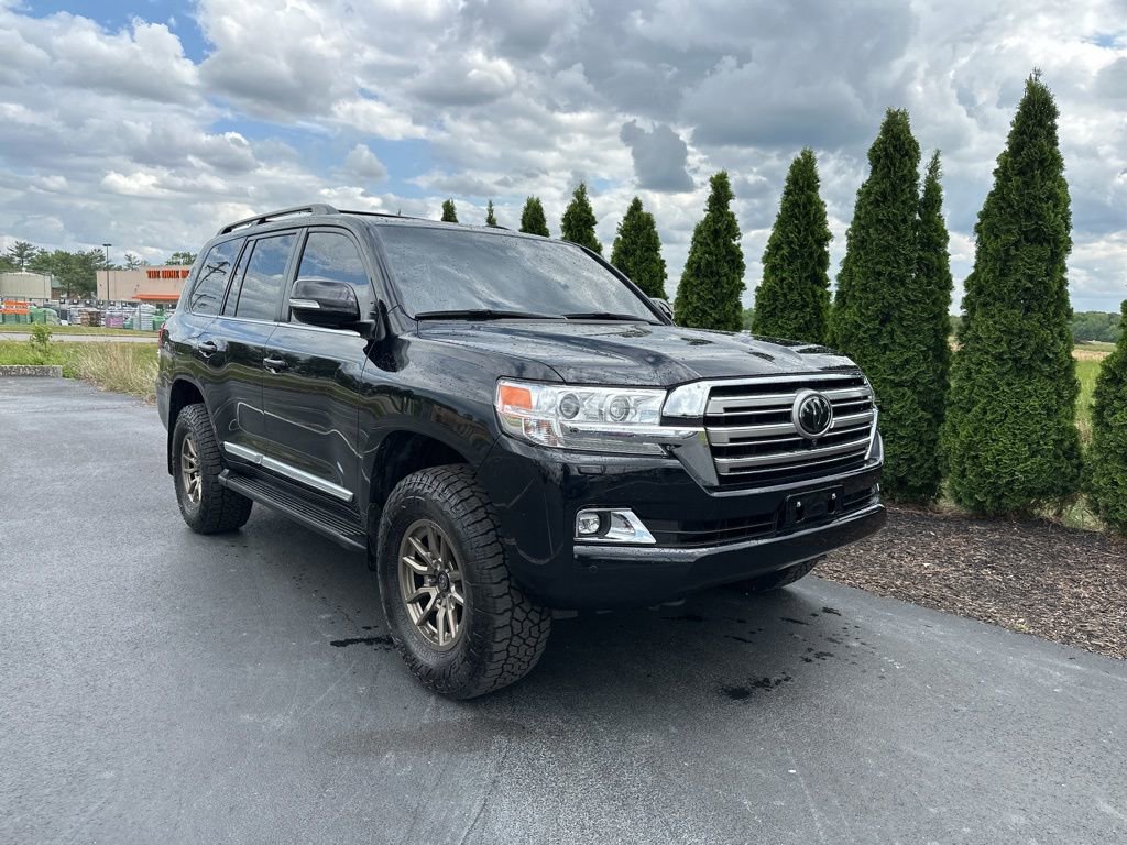 Certified 2021 Toyota Land Cruiser image 2