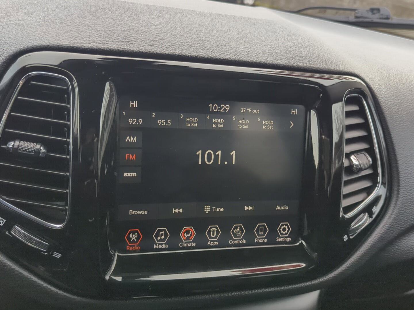 Used 2021 Jeep Compass Limited image 27