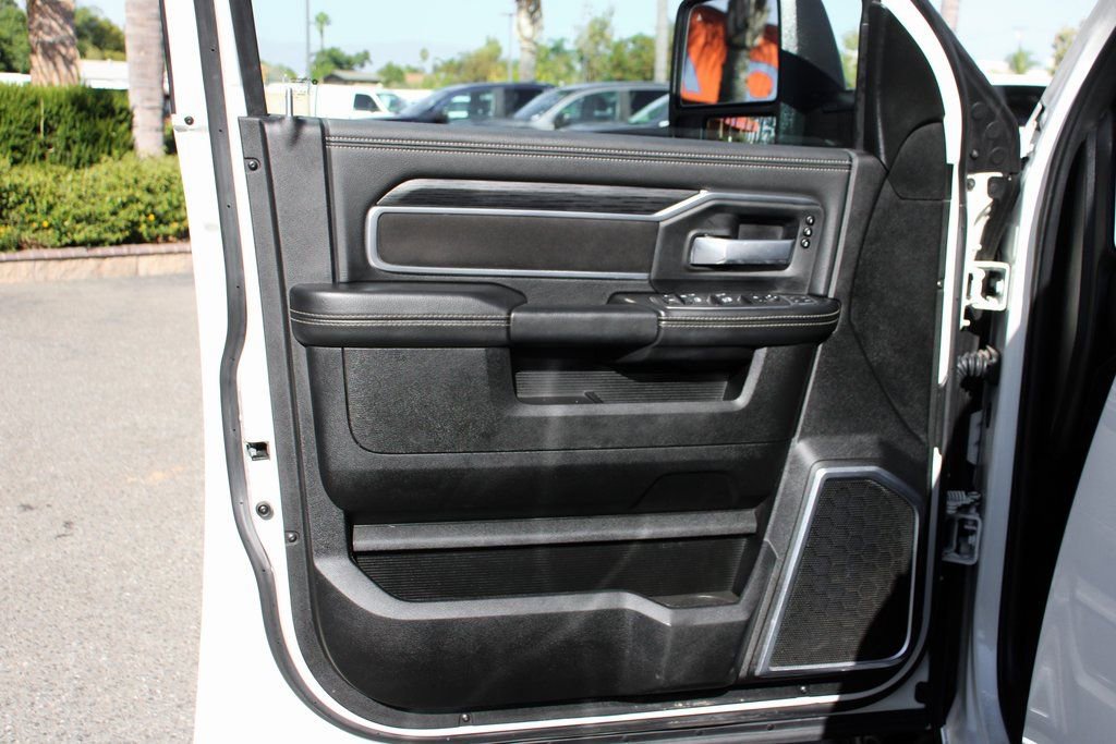 Used 2024 RAM 3500 Laramie w/ Night Edition AWD/4WD image 15