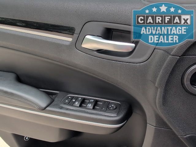Used 2023 Chrysler 300 Touring w/ Sport Appearance Package RWD image 15