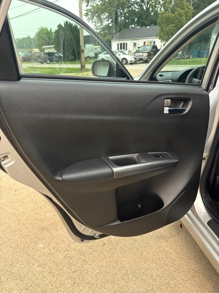 Used 2011 Subaru Impreza 2.5i AWD/4WD image 16