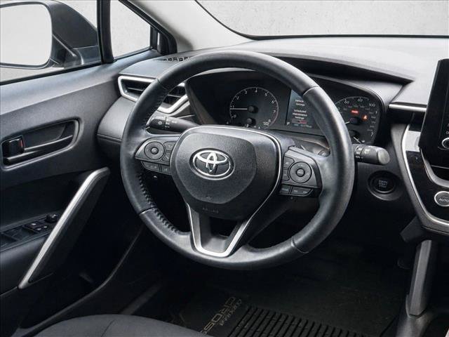 Used 2025 Toyota Corolla Cross LE FWD image 22