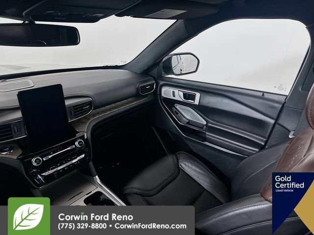 Certified 2024 Ford Explorer Platinum w/ Technology Package AWD/4WD image 29