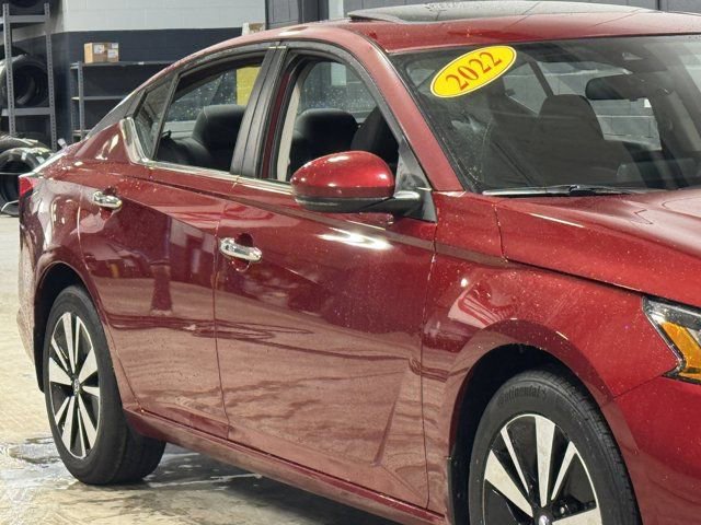 Used 2022 Nissan Altima 2.5 SV w/ SV Premium Package image 4