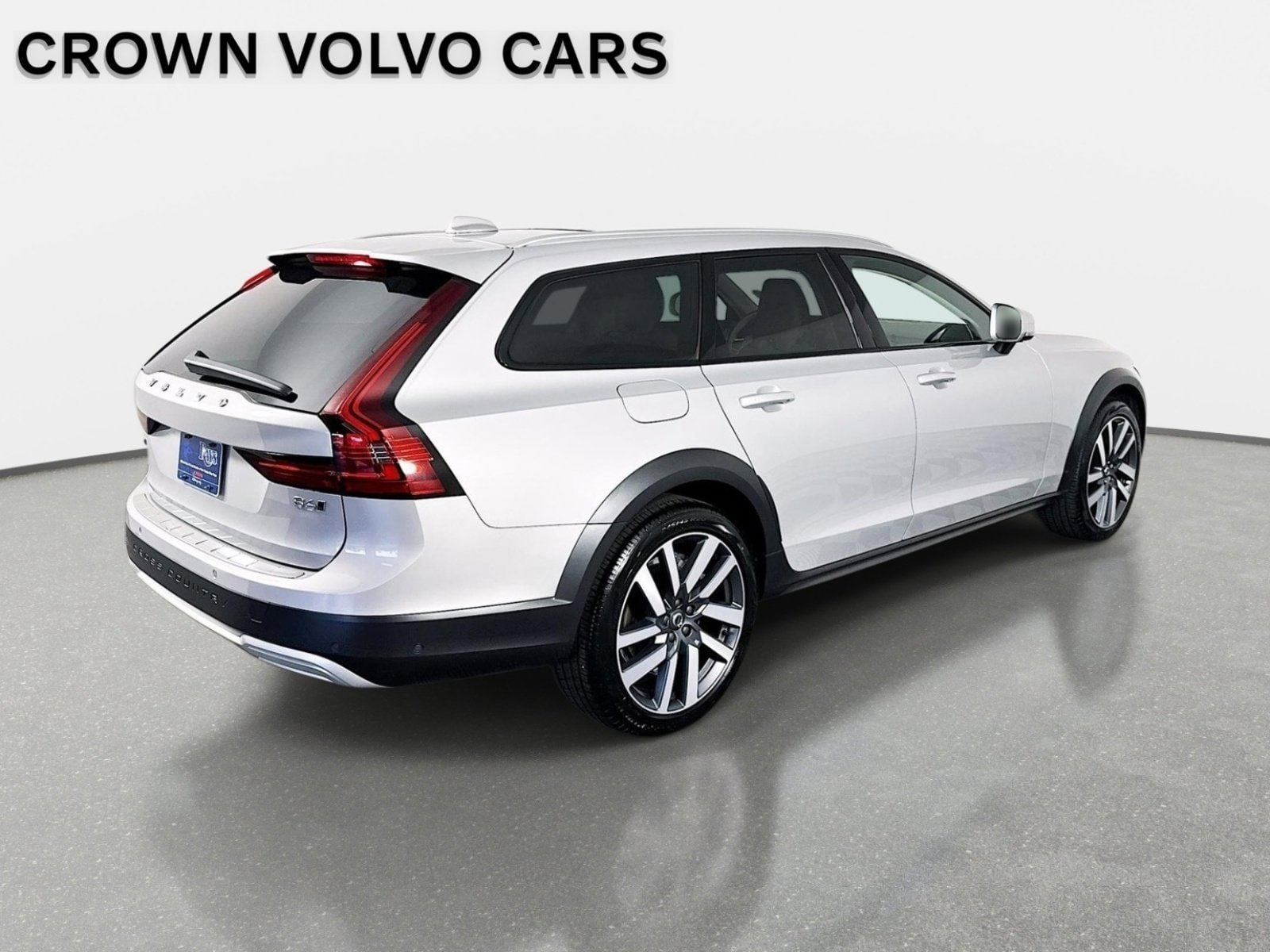 Used 2025 Volvo V90 B6 Cross Country Plus AWD/4WD image 5