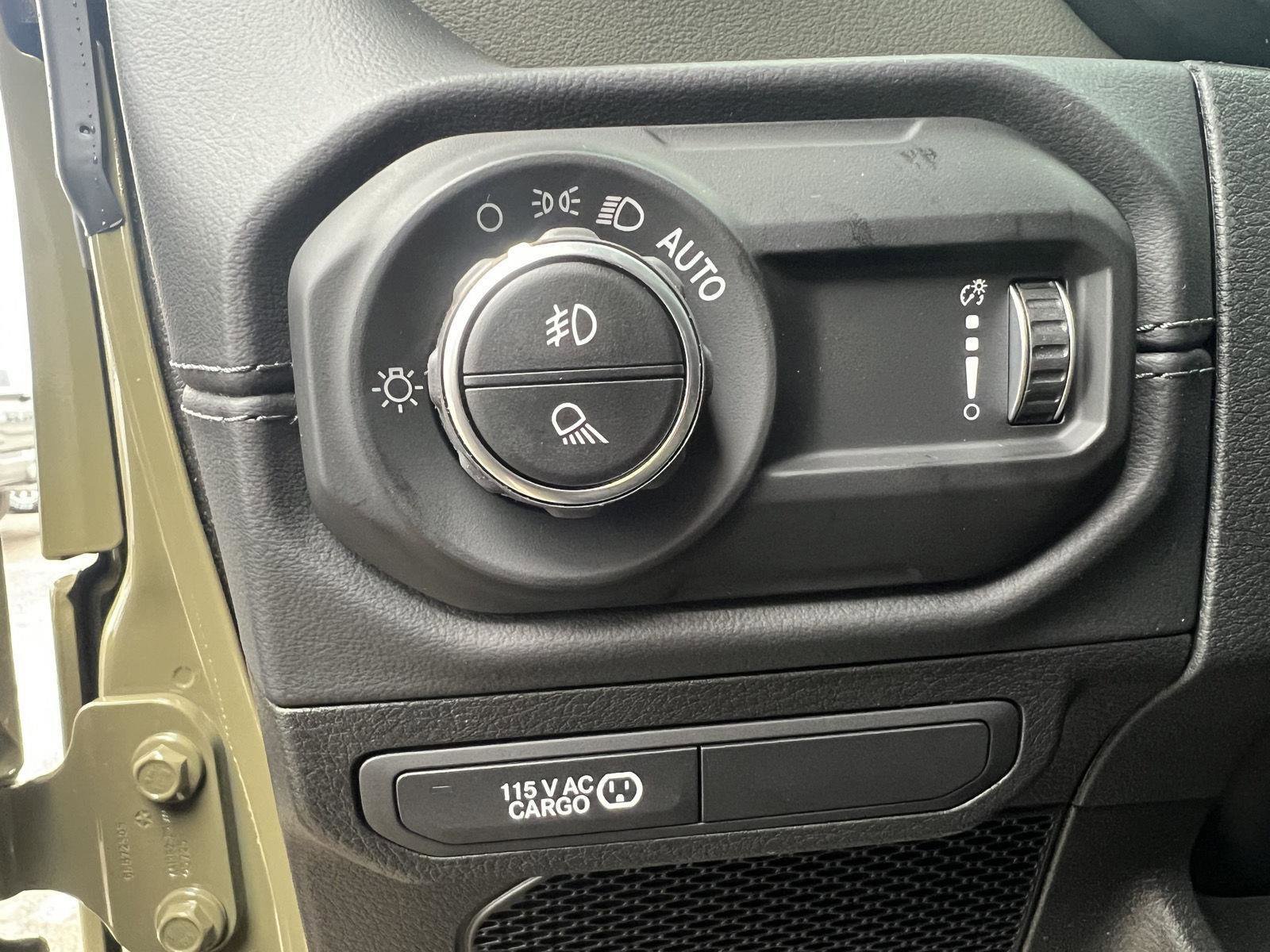 New 2026 Jeep Gladiator Mojave image 15