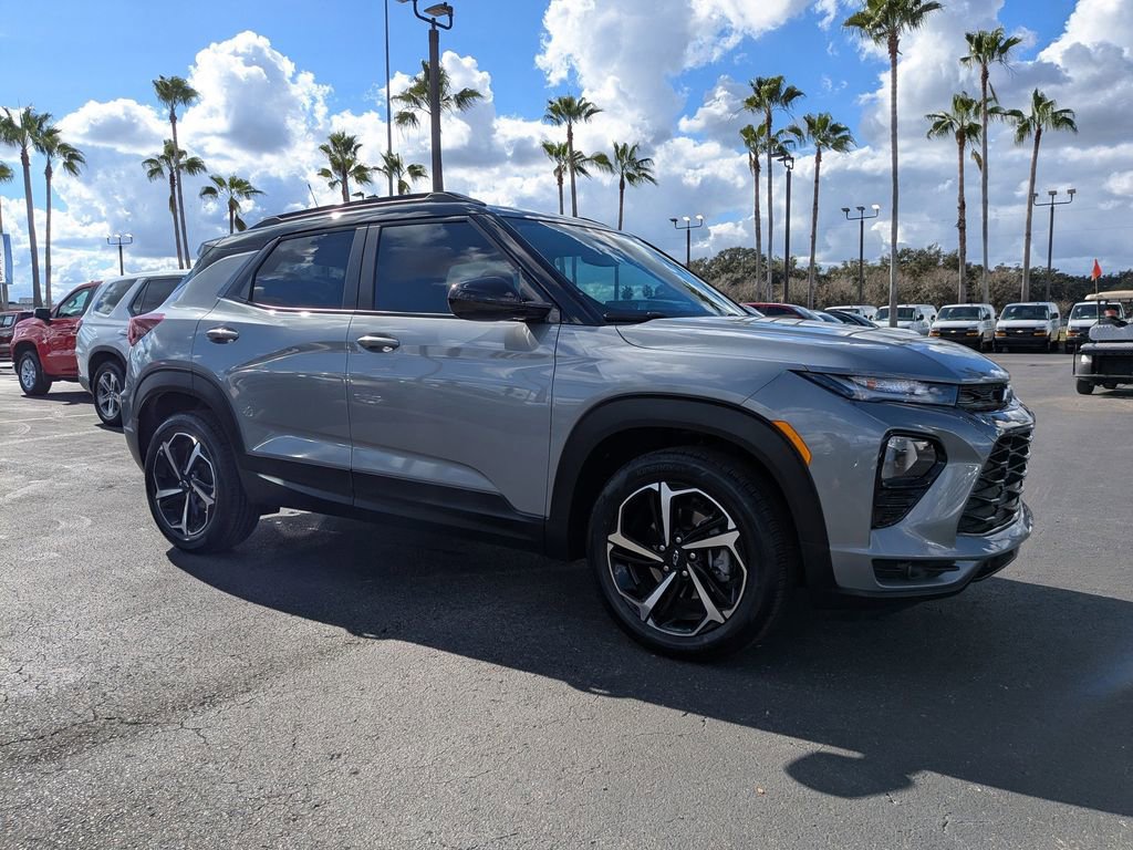 Certified 2023 Chevrolet TrailBlazer RS w/ Convenience Package image 3