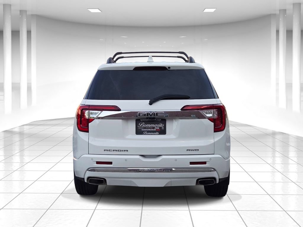 Used 2023 GMC Acadia Denali w/ Denali Ultimate Package AWD/4WD image 4
