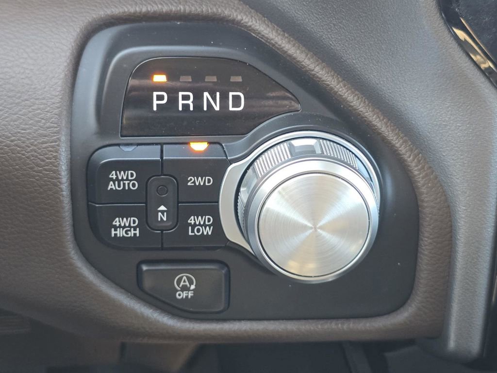 Used 2025 RAM 1500 Laramie image 30