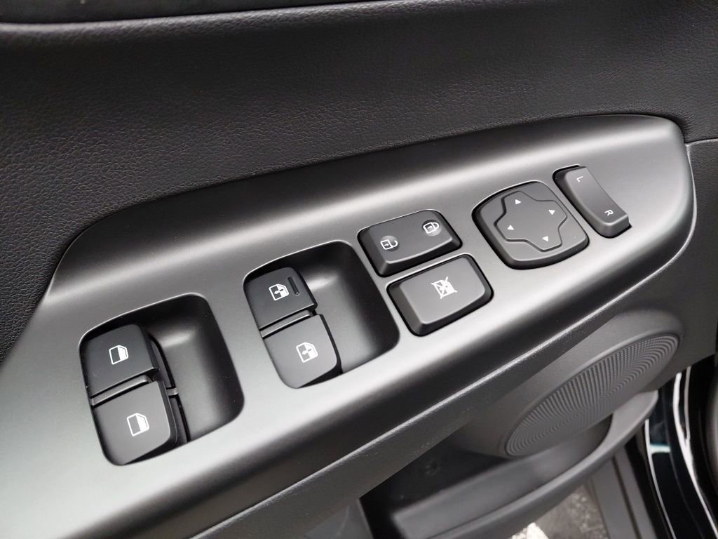 Used 2023 Hyundai Kona SEL image 21