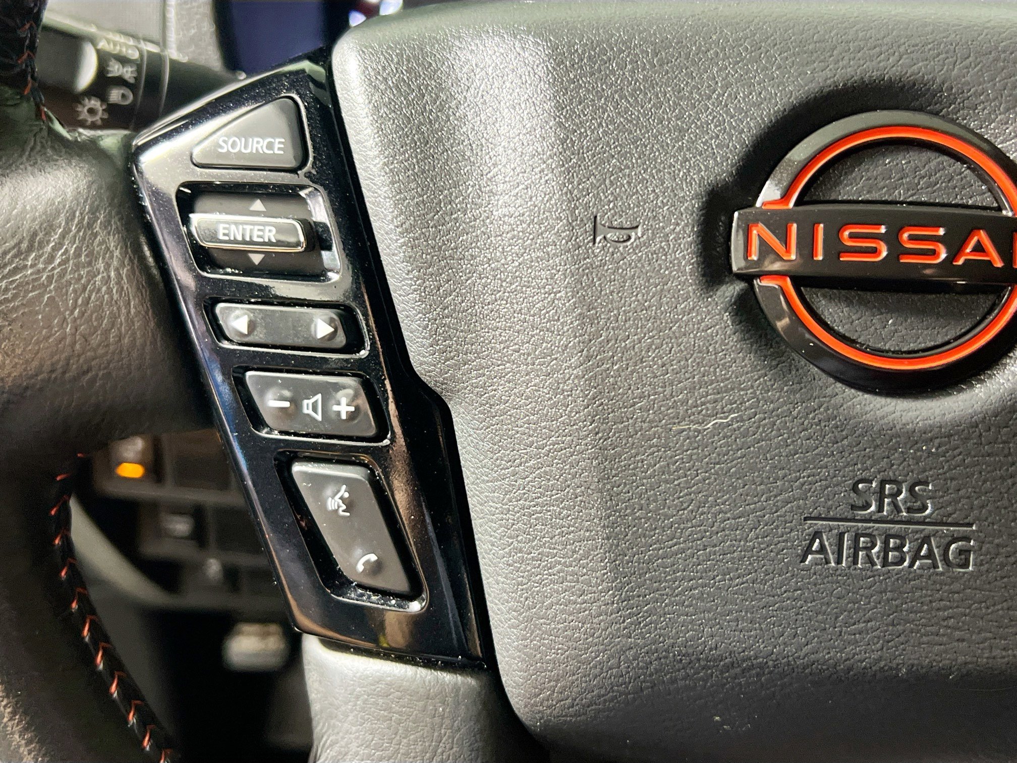 Used 2023 Nissan Frontier Pro-X w/ Pro-X Premium Package image 18