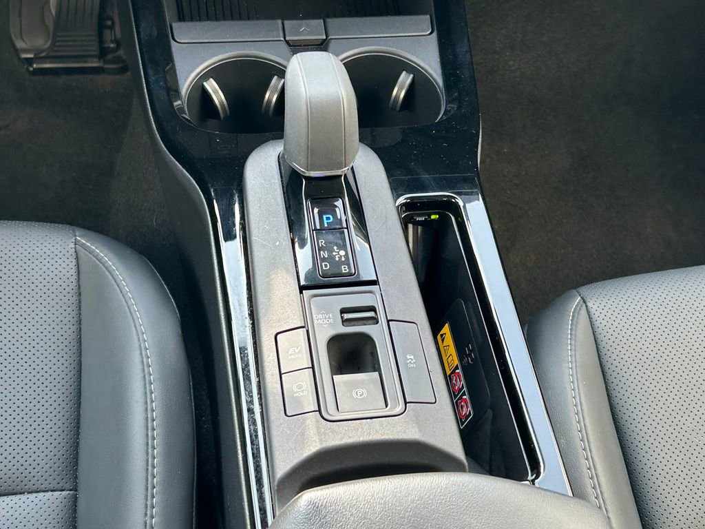 Used 2025 Toyota Prius XLE image 20