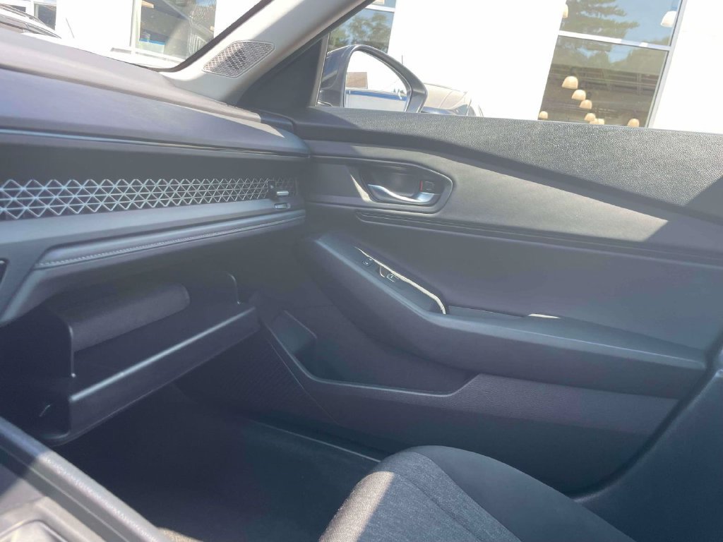 Certified 2025 Honda Accord SE image 35