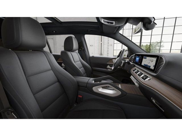 Certified 2025 Mercedes-Benz GLS 450 4MATIC image 4