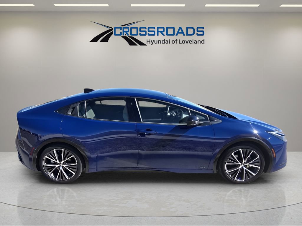 Used 2024 Toyota Prius XLE image 6