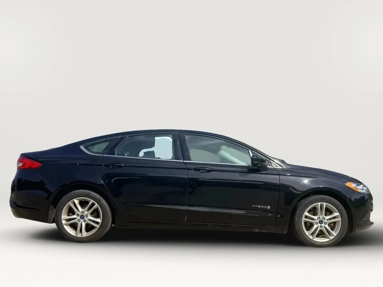 Used 2018 Ford Fusion S FWD image 11