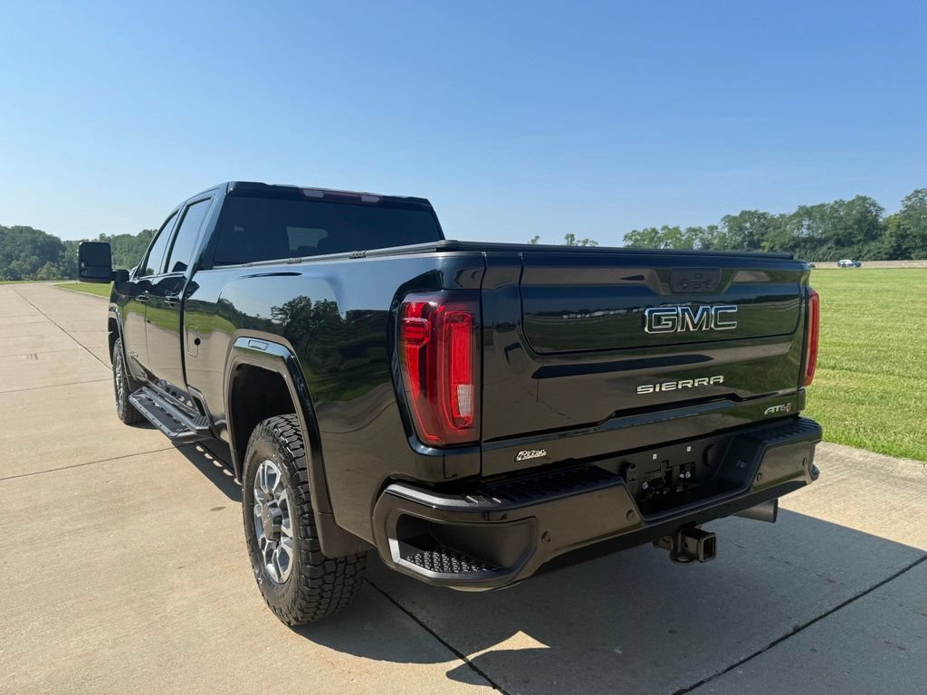 Used 2022 GMC Sierra 2500 AT4 w/ Driver Alert Package I AWD/4WD image 9