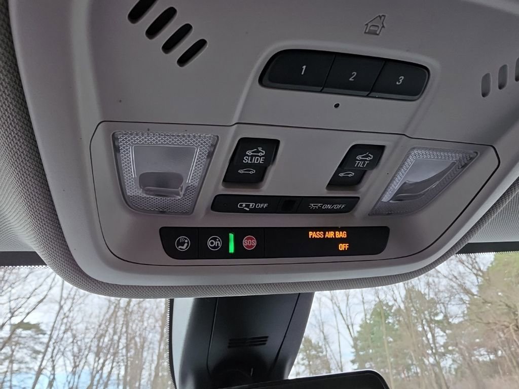 Used 2018 Chevrolet Traverse LT image 20