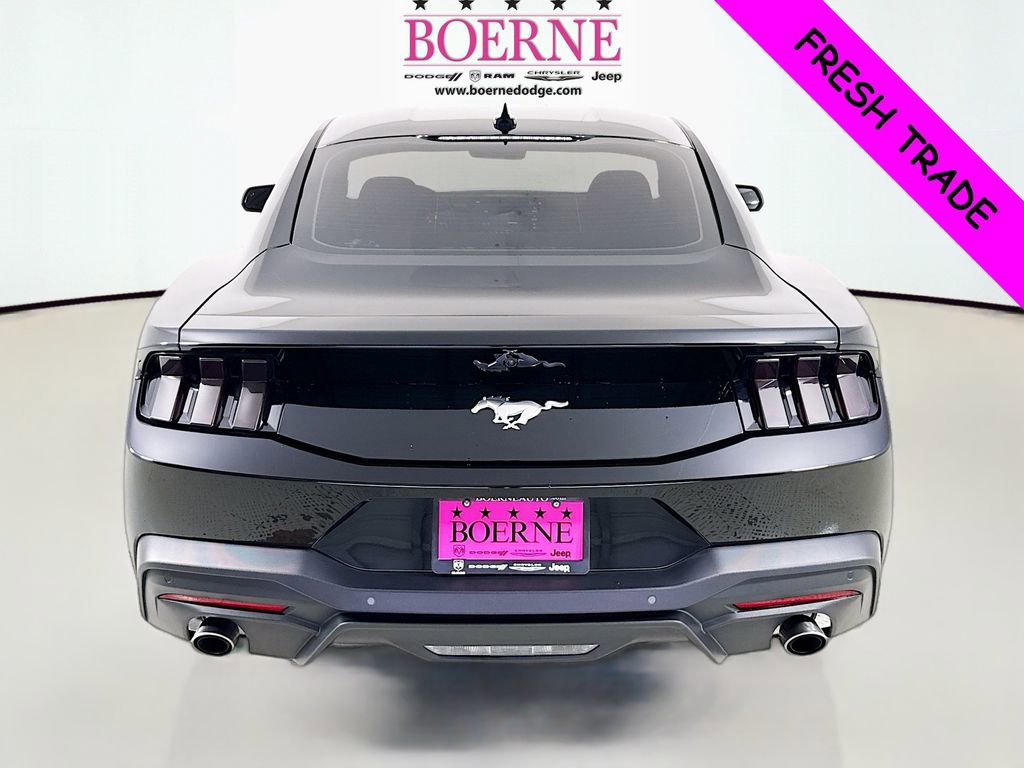 Used 2025 Ford Mustang EcoBoost image 6