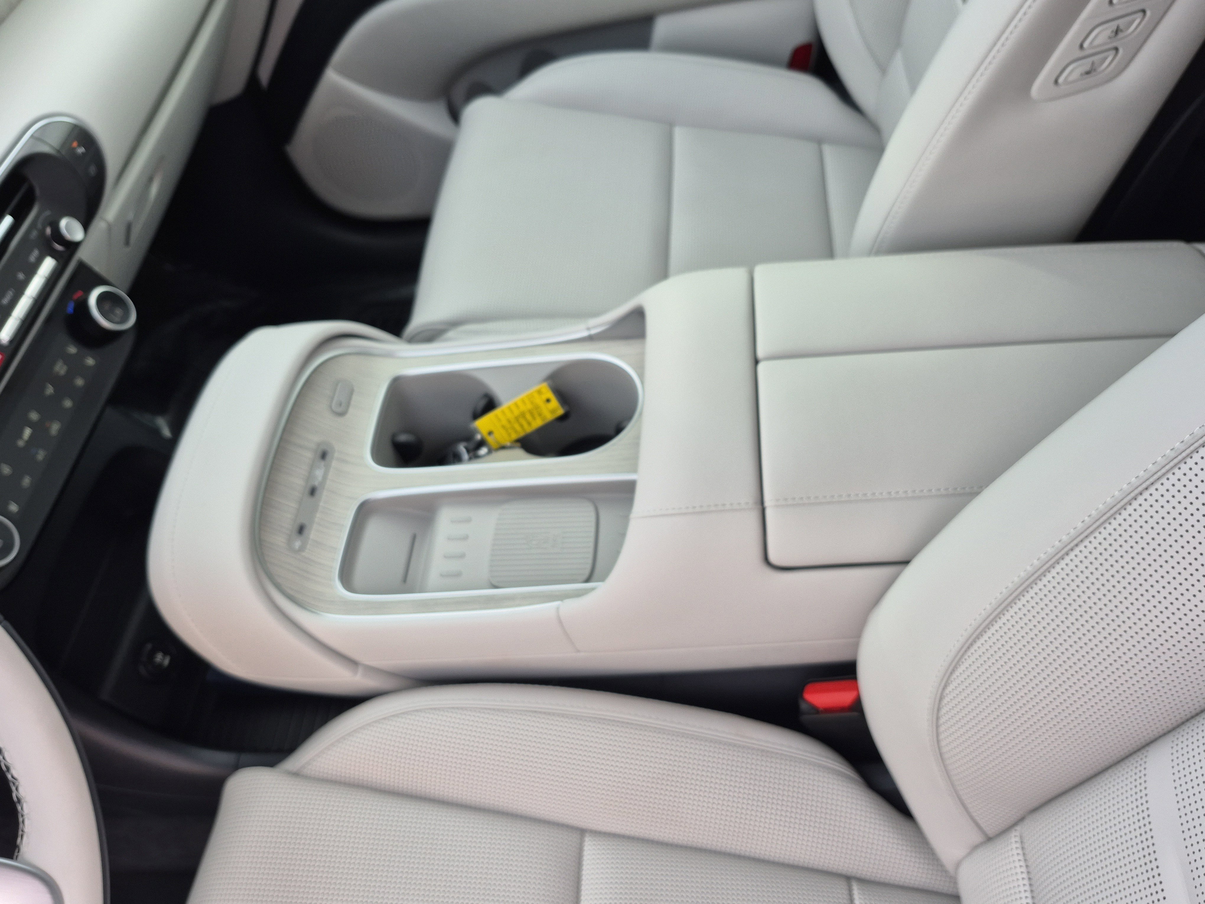 Certified 2026 Hyundai Palisade Calligraphy FWD image 23