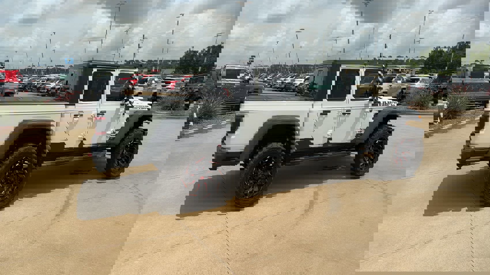 Used 2020 Jeep Gladiator Rubicon w/ LED Lighting Group image 8