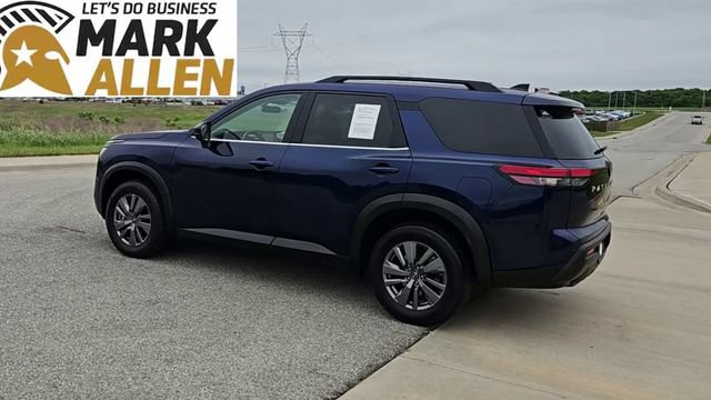 Used 2025 Nissan Pathfinder SV FWD image 6