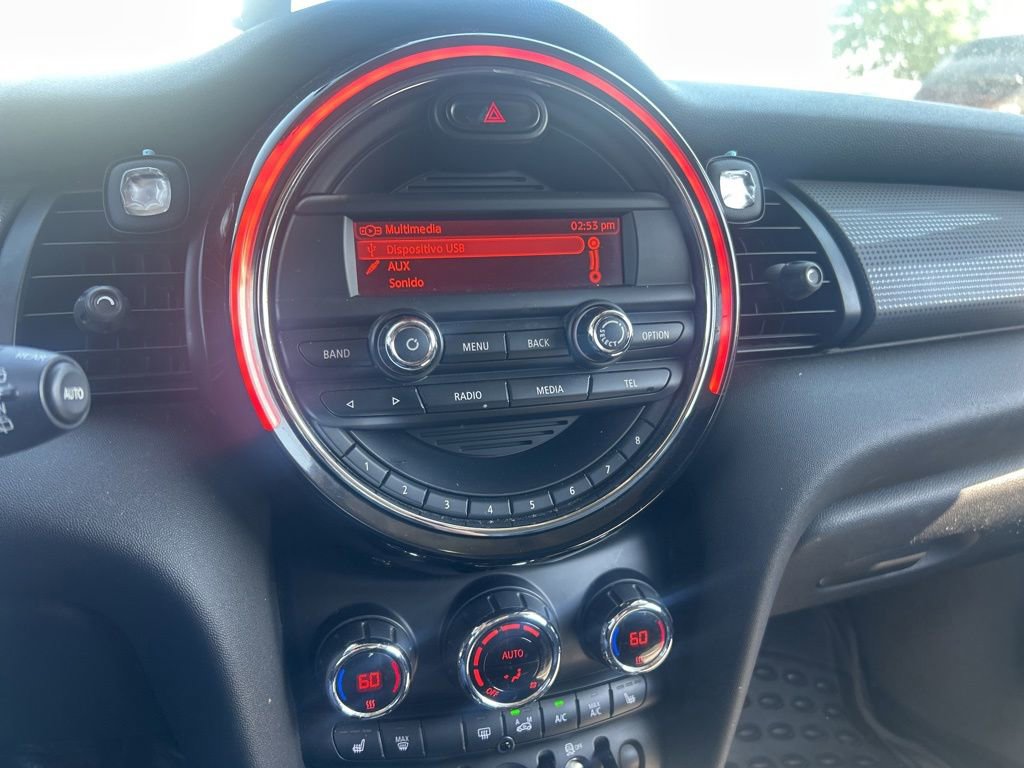 Used 2015 MINI Cooper 4-Door Hardtop FWD image 11