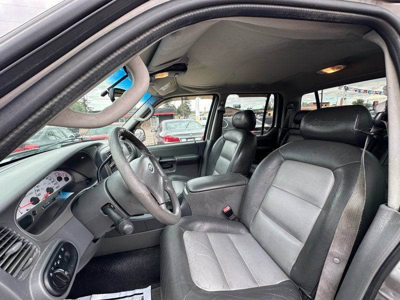 Used 2005 Ford Explorer Sport Trac XLS RWD image 11