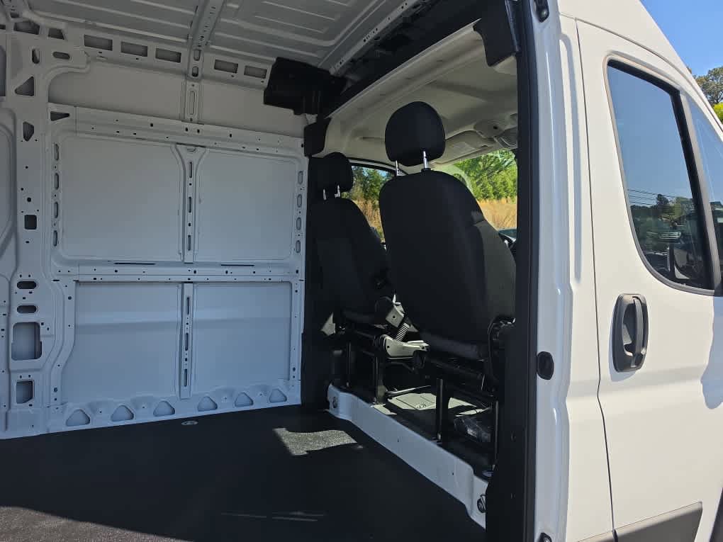 Used 2026 RAM ProMaster 2500 w/ Convenience Group FWD image 26