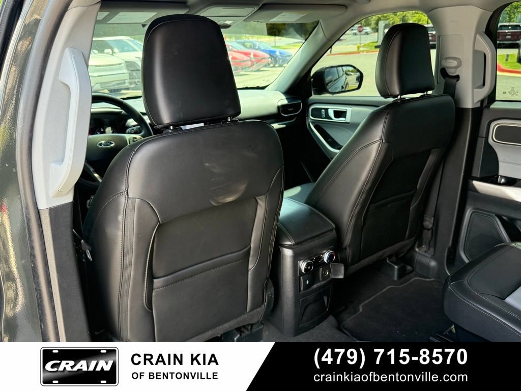 Used 2024 Ford Explorer XLT w/ Equipment Group 202A AWD/4WD image 27
