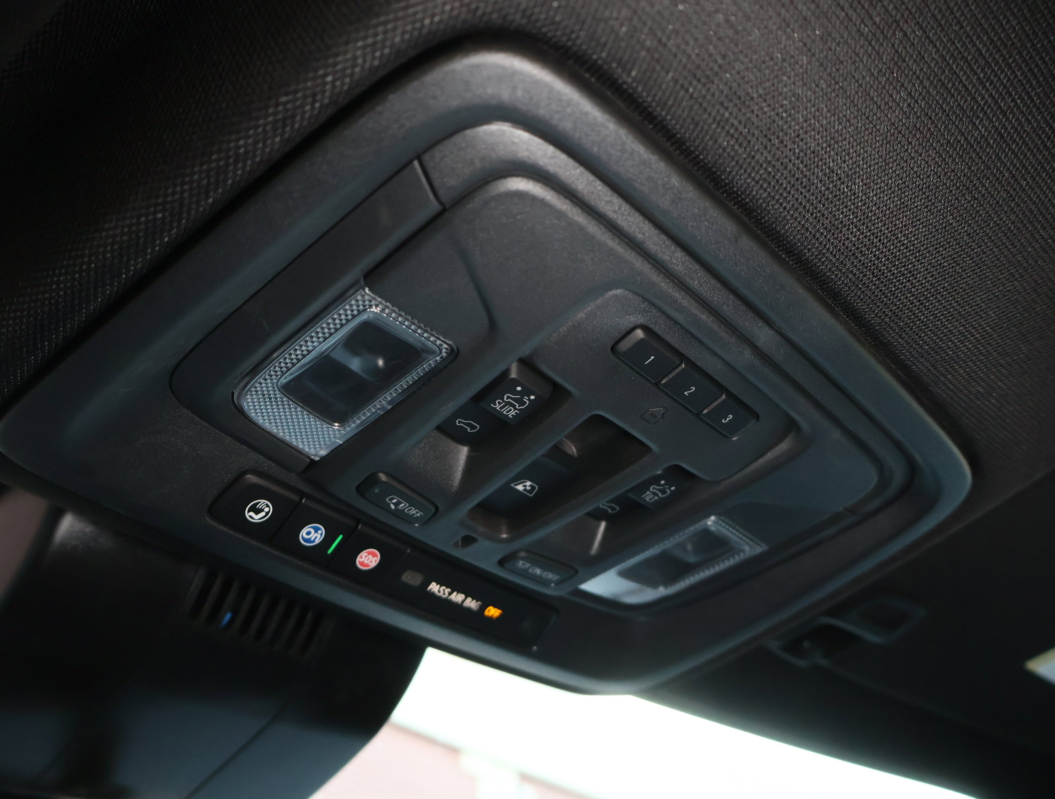 Certified 2025 Chevrolet Silverado 2500 ZR2 w/ Technology Package image 24