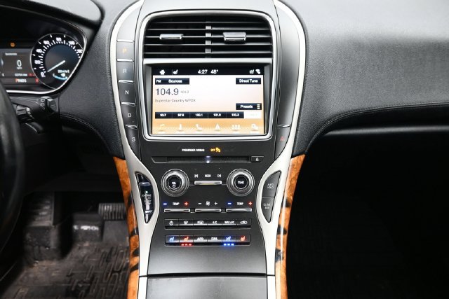 Used 2017 Lincoln MKX Reserve w/ Lincoln MKX Climate Package AWD/4WD image 21