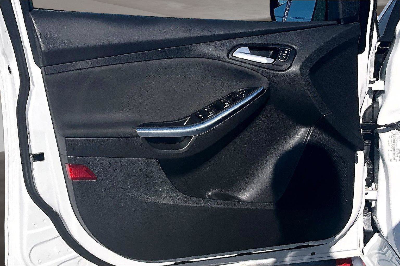 Used 2018 Ford Focus ST FWD image 22