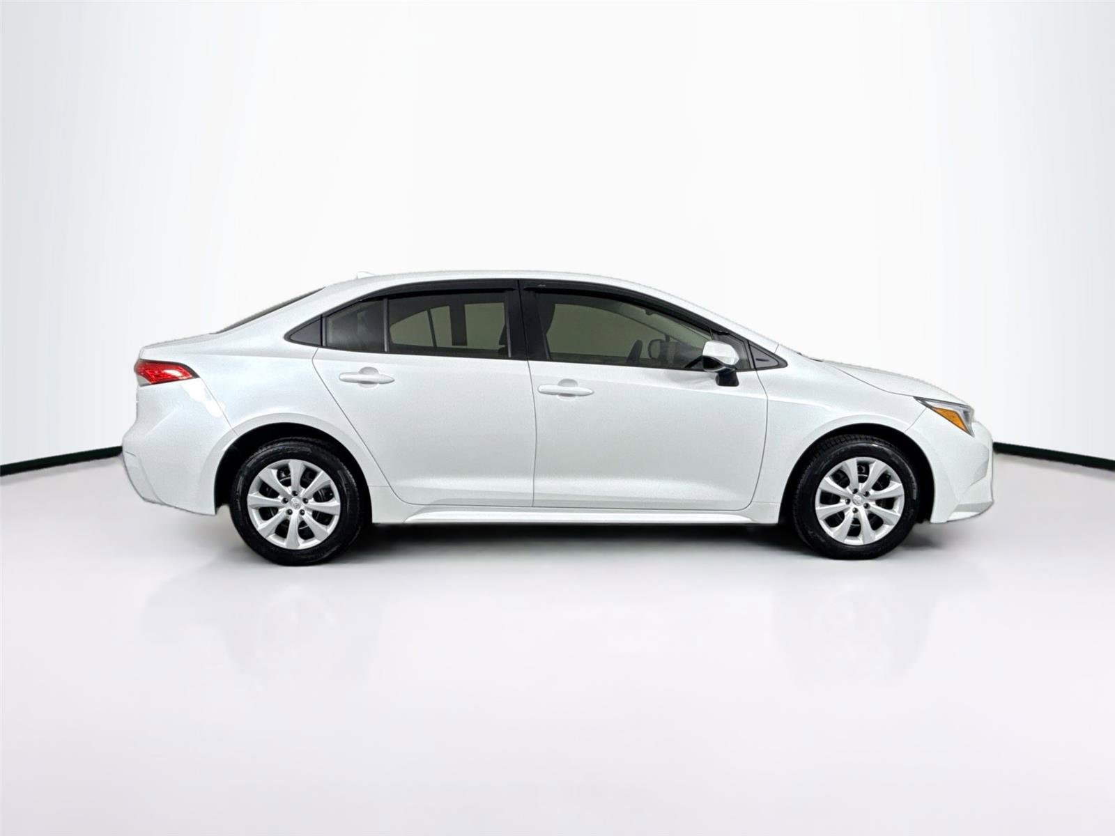 Certified 2024 Toyota Corolla LE image 10